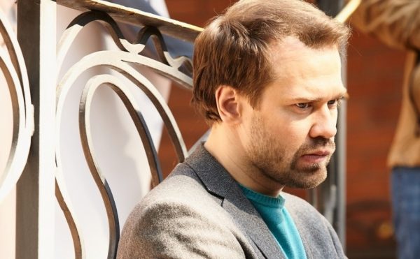«Спец» по ингибиторам и статинам: Алексей Морозов о съемках в Киеве и застолье с раками, отношении к юмору и женщинам