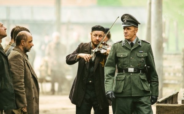Роман Агеев о важности фильма «Собибор», шествии «Бессмертный полк», аэрофобии и работе с Кристофером Ламбертом