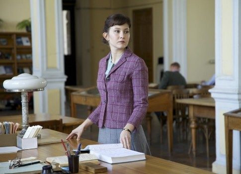 Хорошая девочка: сегодня Первый канал покажет сериал Оксаны Карас «Отличница»