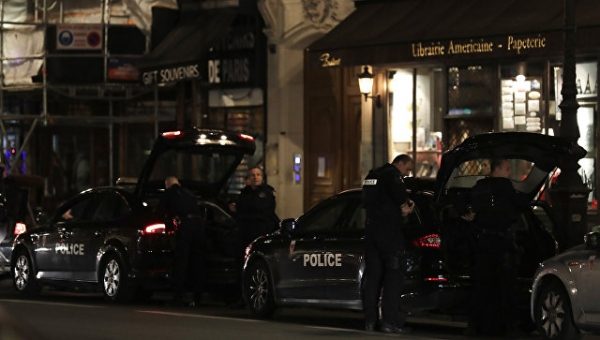 Мэр Парижа соболезнует семье погибшего в результате нападения во Франции