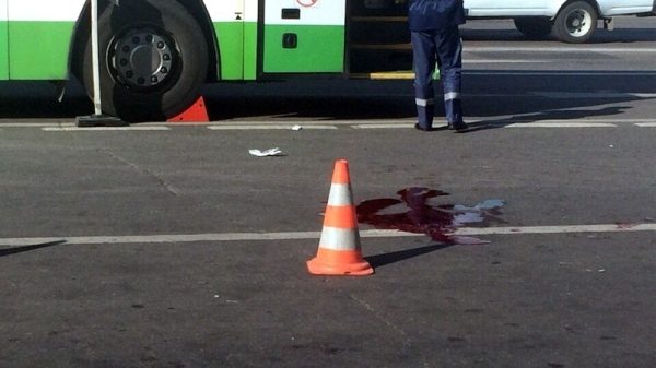 Пешеход попал под колеса автобуса на улице Заводская в Зеленограде