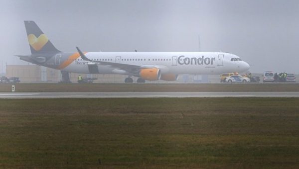 В Италии экстренную посадку совершил самолет Condor Airlines