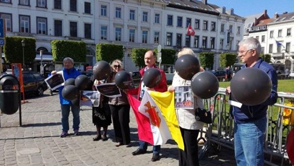В Брюсселе у здания ЕП прошел пикет в память о трагедии 2 мая в Одессе