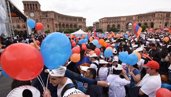 В Госдуме надеются на укрепление связей с Арменией после избрания Пашиняна