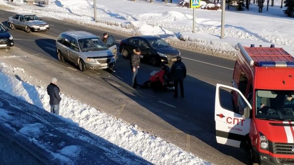 В Зеленограде сбитая на пешеходном переходе женщина перевернулась в воздухе