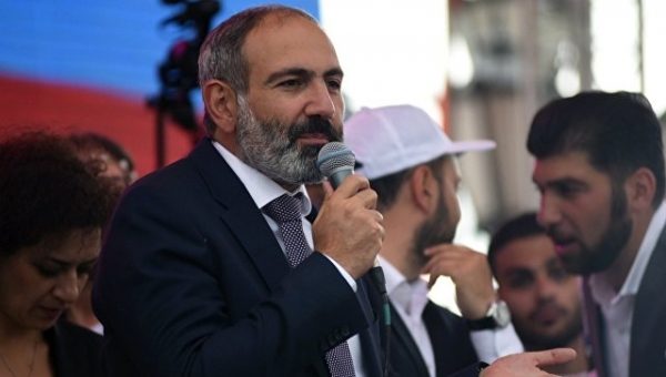 Пашинян проведет первое заседание правительства Армении