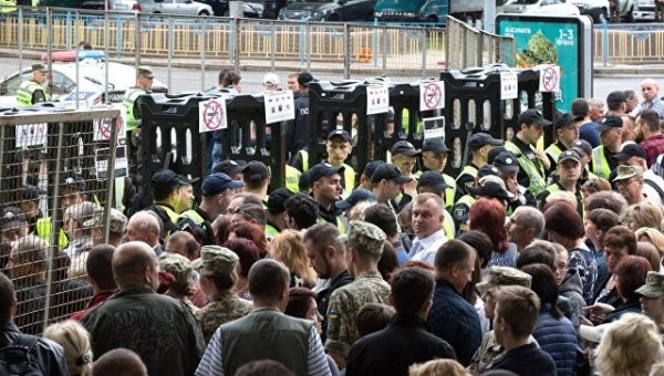 Порошенко унизил ветеранов словами о "Бессмертном полке", заявили в Госдуме