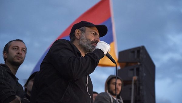 Парламент Армении не избрал Пашиняна на должность премьера‍