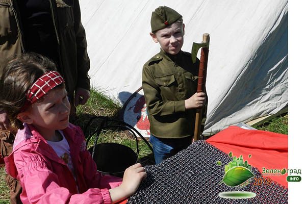 stroyashhijsya-pokrovskij-hram-otprazdnoval-73-j-den-pobedy-16