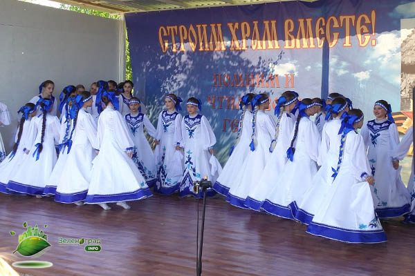 stroyashhijsya-pokrovskij-hram-otprazdnoval-73-j-den-pobedy-8