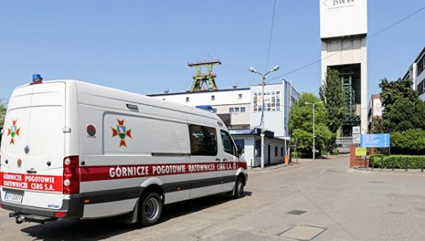 Число горняков, погибших при взрыве в польской шахте, увеличилось до двух