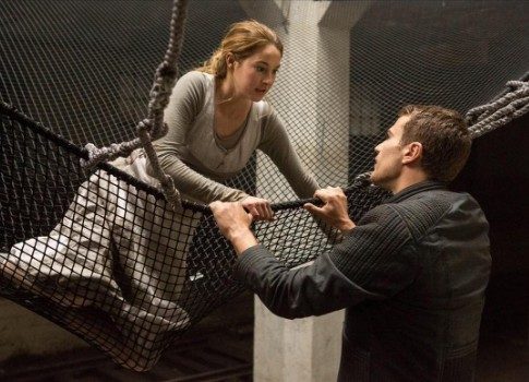 Мир за гранью катастрофы: смотрите все части антиутопии «Дивергент» на телеканале «Остросюжетное HD»