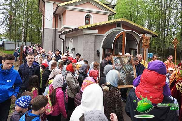 krestny-j-hod-s-ikonoj-georgiya-pobedonostsa