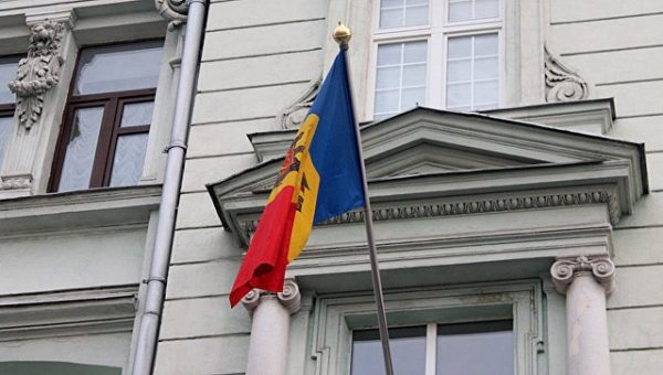 Экс-президент Молдавии Лучинский получил гражданство Румынии