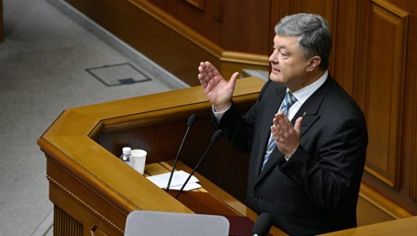 Порошенко пригрозил "поработать" с основателем Facebook Цукербергом