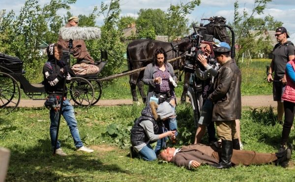 Заводилы Смольянинов и Головин: фоторепортаж со съемок ретродетектива «Ростов» 