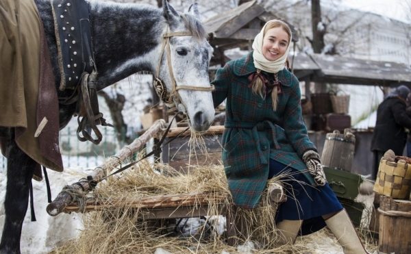 Актриса Алена Чехова о премьере военного детектива «Прощаться не будем», морозных съемках в Твери и работе в Голливуде