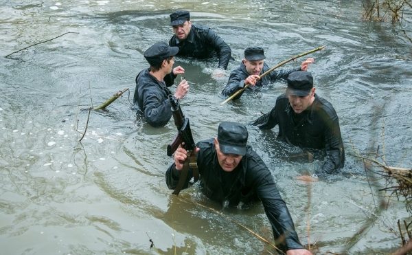 В режиме энергосбережения: Лукерья Ильяшенко о съемках сериала «Поселенцы» для НТВ, разрушенных балетных мечтах, ненависти зрителей и снотворном перед работой
