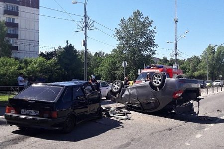 В Андреевке произошло ДТП с «перевертышем»