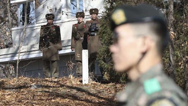 В пункте Пханмунджом началась встреча военных из КНДР и Южной Кореи