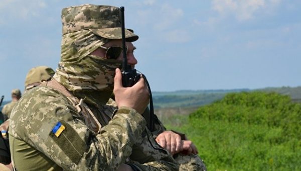 Силовики ВСУ вывозили оружие из Донбасса в цинковых гробах, заявили в ЛНР