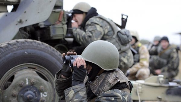 Украинские силовики вынудили самолет совершить посадку в Донбассе