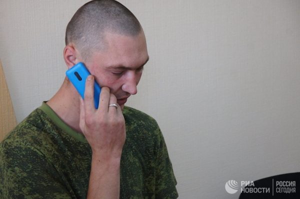 Украинским пленным в ЛНР разрешили позвонить родным