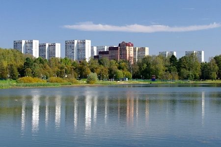 Нетрезвый мужчина утонул в субботу на Школьном озере
