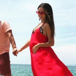 И чудо придет: пять звезд, которые станут мамами в этом году