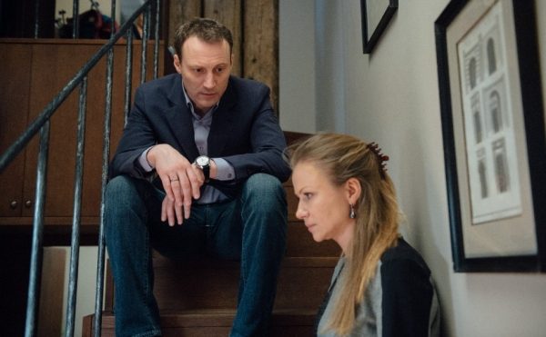 «Не посмотрю, а жаль»: зрители сетуют на поздний показ сериала «Садовое кольцо» на Первом канале
