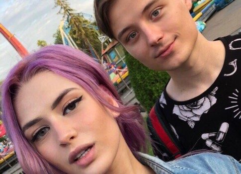 Новая девушка Ивангая: Сеть взволновала фотография блогера с красоткой