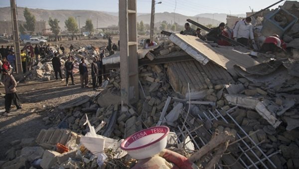 В Иране увеличилось число пострадавших при землетрясении