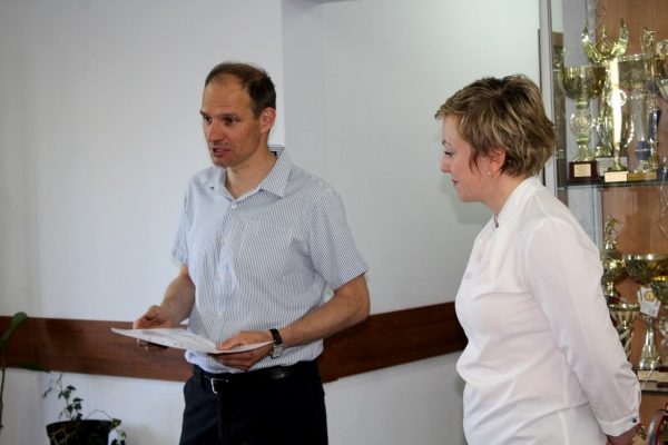 Пенсионеры могут бесплатно заниматься гимнастикой, танцами, пением в ГБУ «Фаворит»