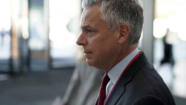 Посол США в России объяснил, почему не подал в отставку