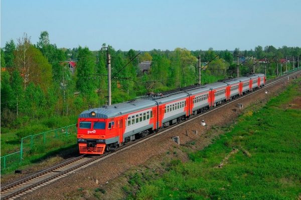 В начале августа будет отменен ряд пригородных поездов