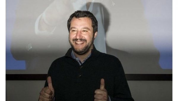 Вице-премьер Италии подал в суд на известного писателя из-за критики