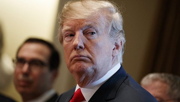 Трамп вновь упрекнул Германию в заключении энергоконтрактов с Россией