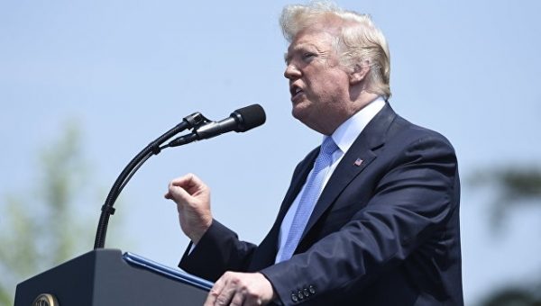 Трамп заявил, что готов к переговорам по миграционной реформе