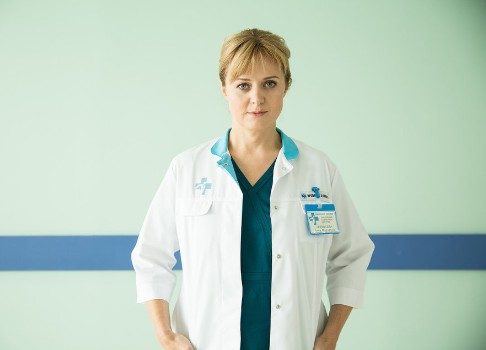 Дружба вопреки всему: Первый покажет долгожданный сериал «Красные браслеты»