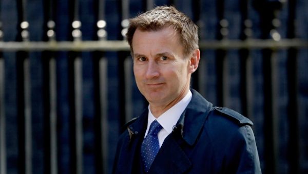 Хант расскажет в Париже и Вене о риске отсутствия соглашения по Brexit