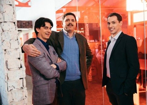 Саша, Витя и Ира: на СТС выходит премьерный сериал «Новый человек»