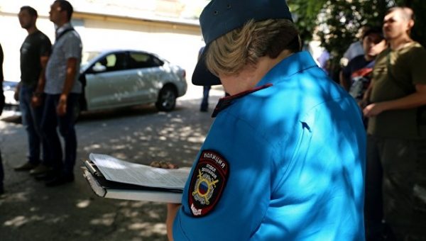 Житель Луганска обнаружил на улице самодельную бомбу