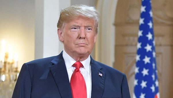 Трамп назвал США "ограбленной свиньей-копилкой" и вновь пригрозил пошлинами