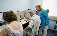 За новыми знаниями пенсионеры приходят в «М-Клуб»