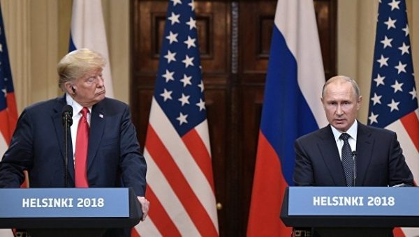 Путин и Трамп не обсуждали в Хельсинки снятие санкций, заявил Песков