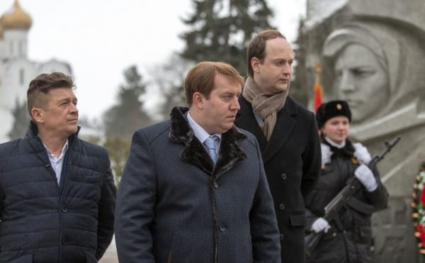 Вопросы гуманности: Павел Деревянко рассказал о мэре Синеозерска из сериала «Домашний арест»