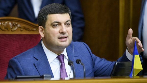 Гройсман поручил снять честный фильм о Стусе после скандала с Медведчуком