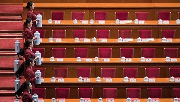 Зонты и теплый чай: как в Китае переживают период "дашу" или "большой жары"