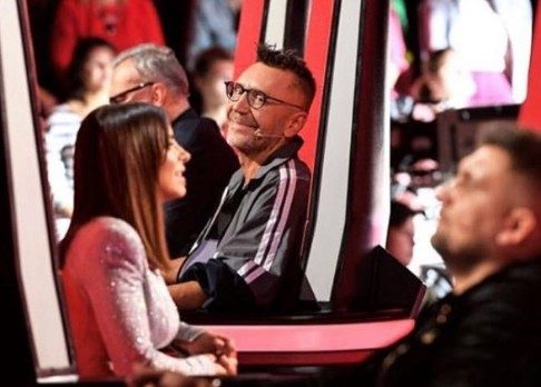 Страстный поцелуй: Сергей Шнуров не стесняется выражать свои чувства 
