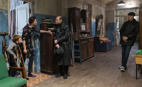 Вопросы гуманности: Павел Деревянко рассказал о мэре Синеозерска из сериала «Домашний арест»
